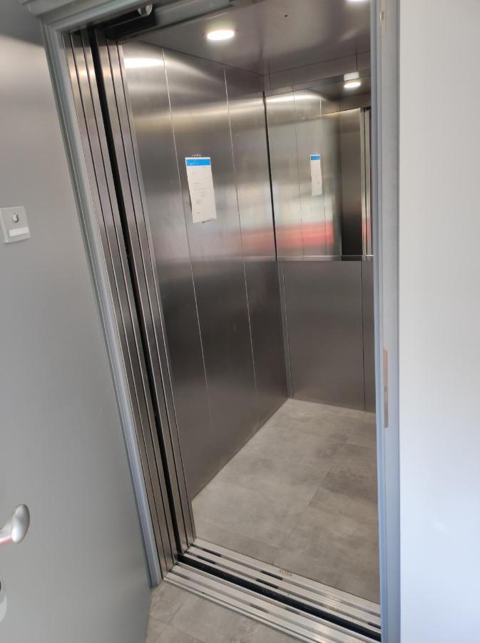 Luxurioeses Penthouse Mit Blick Auf Die Uno-City Und Dem Kaiserwasser. 3Schlafzimmer, 2 Baeder, Privat Lift Ins Apartment Wiedeń Zewnętrze zdjęcie