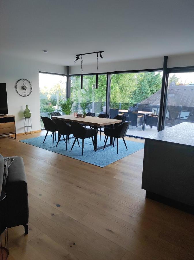Luxurioeses Penthouse Mit Blick Auf Die Uno-City Und Dem Kaiserwasser. 3Schlafzimmer, 2 Baeder, Privat Lift Ins Apartment Wiedeń Zewnętrze zdjęcie
