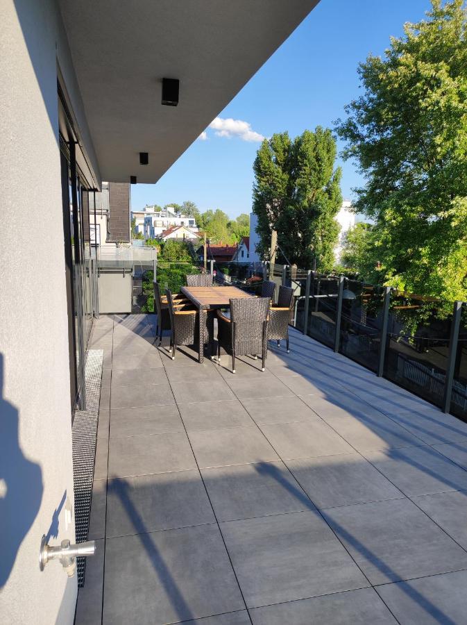 Luxurioeses Penthouse Mit Blick Auf Die Uno-City Und Dem Kaiserwasser. 3Schlafzimmer, 2 Baeder, Privat Lift Ins Apartment Wiedeń Zewnętrze zdjęcie